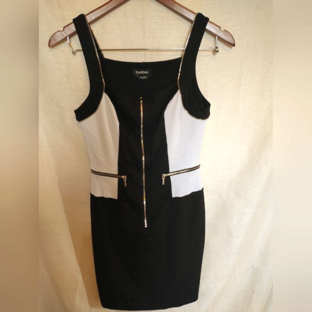 Bebe Black and White Bodycon Mini Dress Gold Zippers Size Small